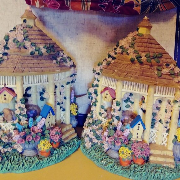 Home and Garden Bookends Gazebo Decor Spring Time Flowers Old Vintage - Picture 11 of 12